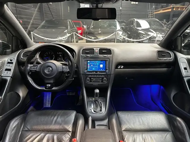 Volkswagen Golf view 13