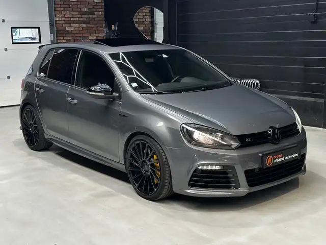 Volkswagen Golf view 3