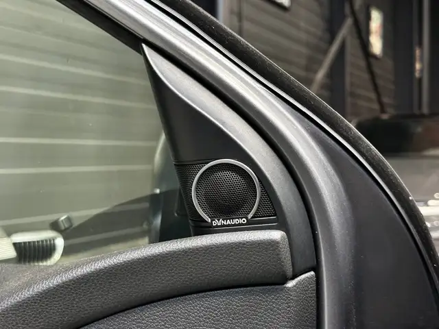 Volkswagen Golf view 23