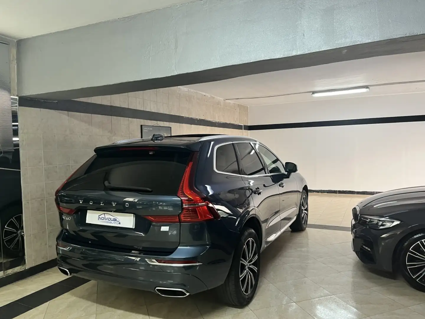 Volvo XC60 T6 Twin Recharge Inscription Blau - 2