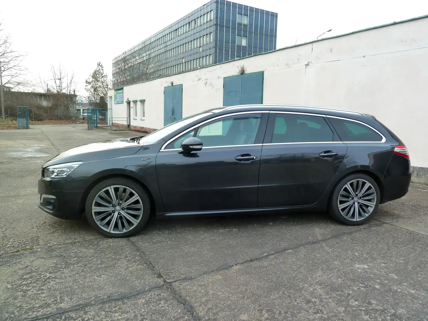 Peugeot 508 SW GT 2,0 BlueHDi 181 LEDER PANO NAVI Klimaa EU6 Černá - 2
