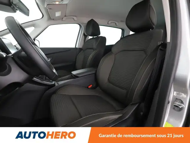 Renault Grand Scenic view 10