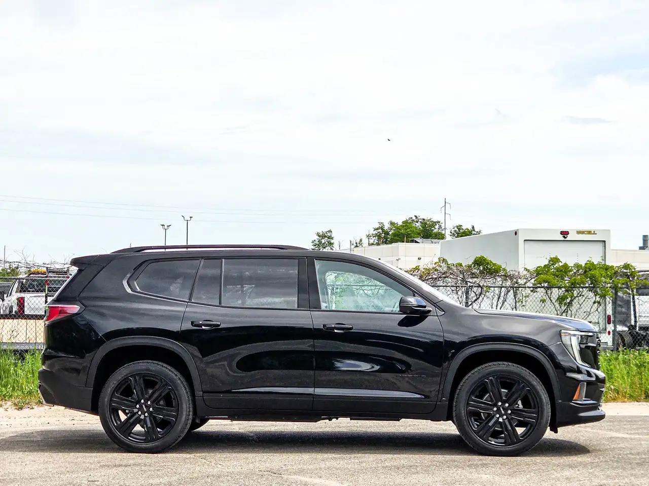 GMC Acadia снимка GMC Acadia