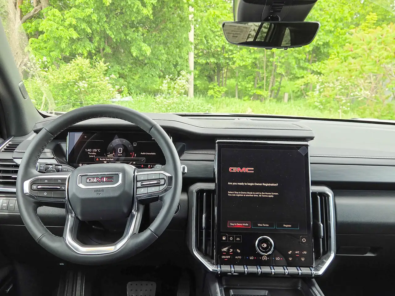 GMC Acadia снимка GMC Acadia