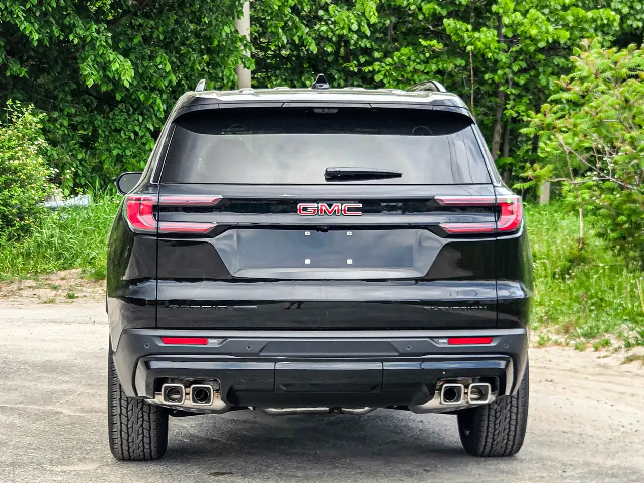 GMC Acadia снимка GMC Acadia