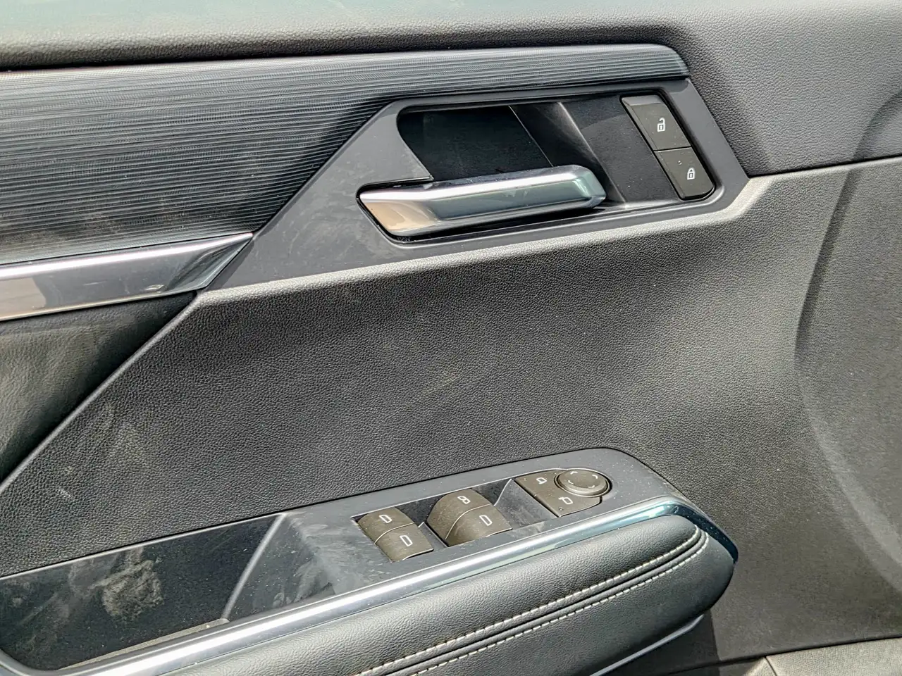 GMC Acadia снимка GMC Acadia