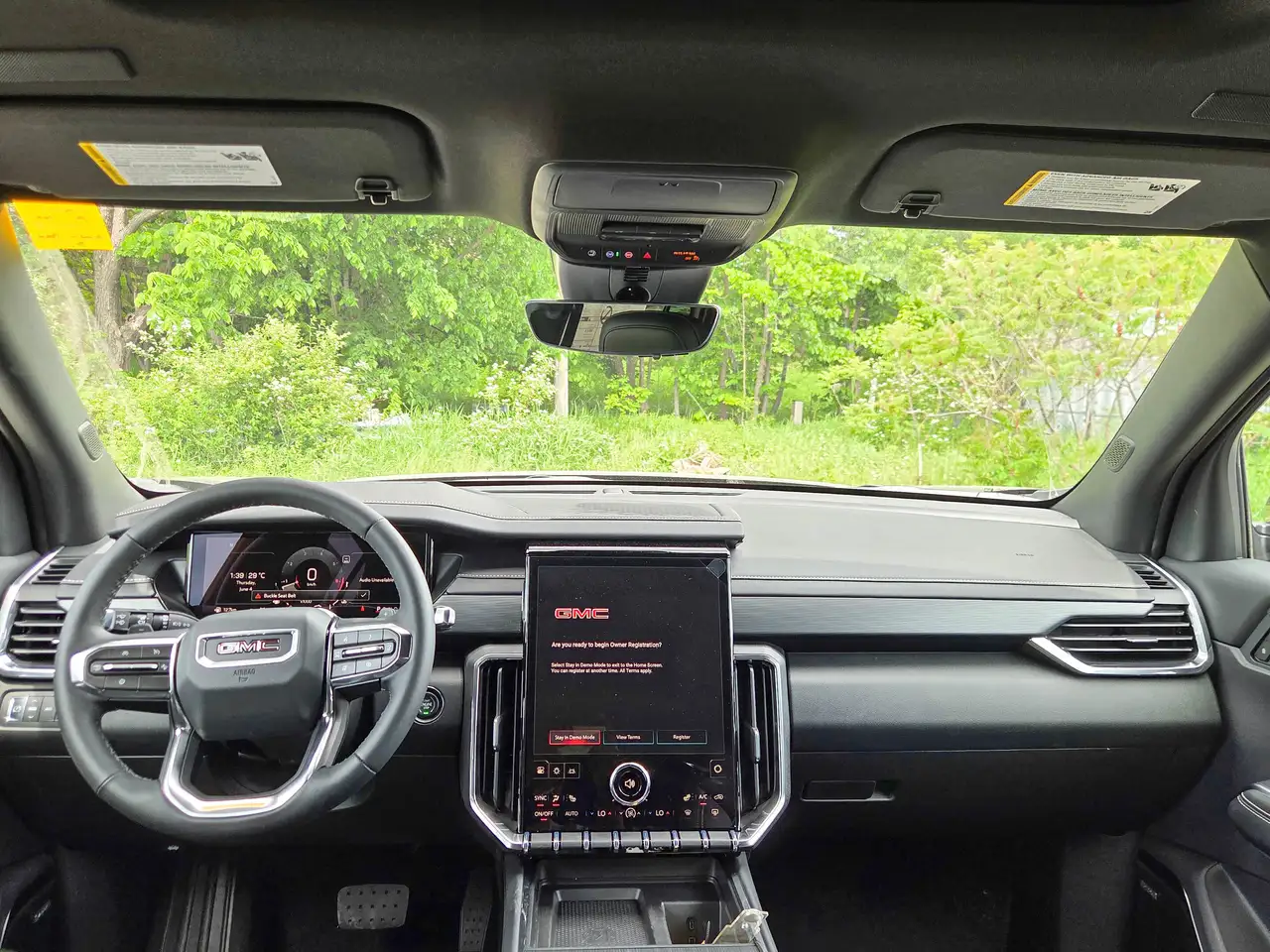 GMC Acadia снимка GMC Acadia