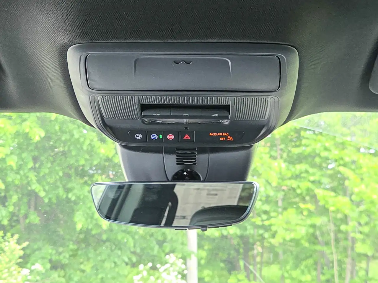 GMC Acadia снимка GMC Acadia