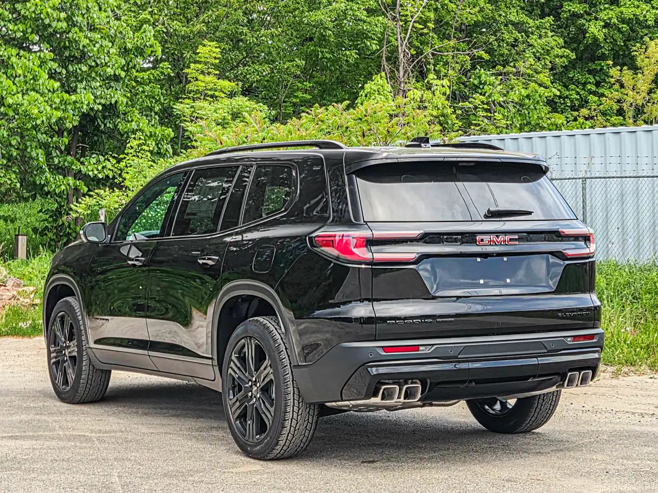 GMC Acadia снимка GMC Acadia