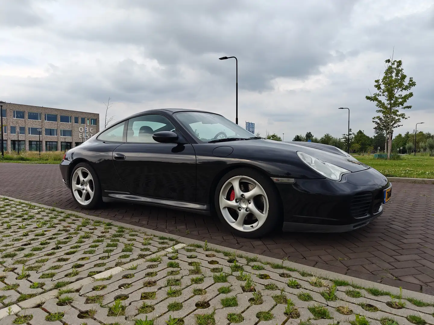 Porsche 911 911 3.6 Coupé Carrera 4S Zwart - 2