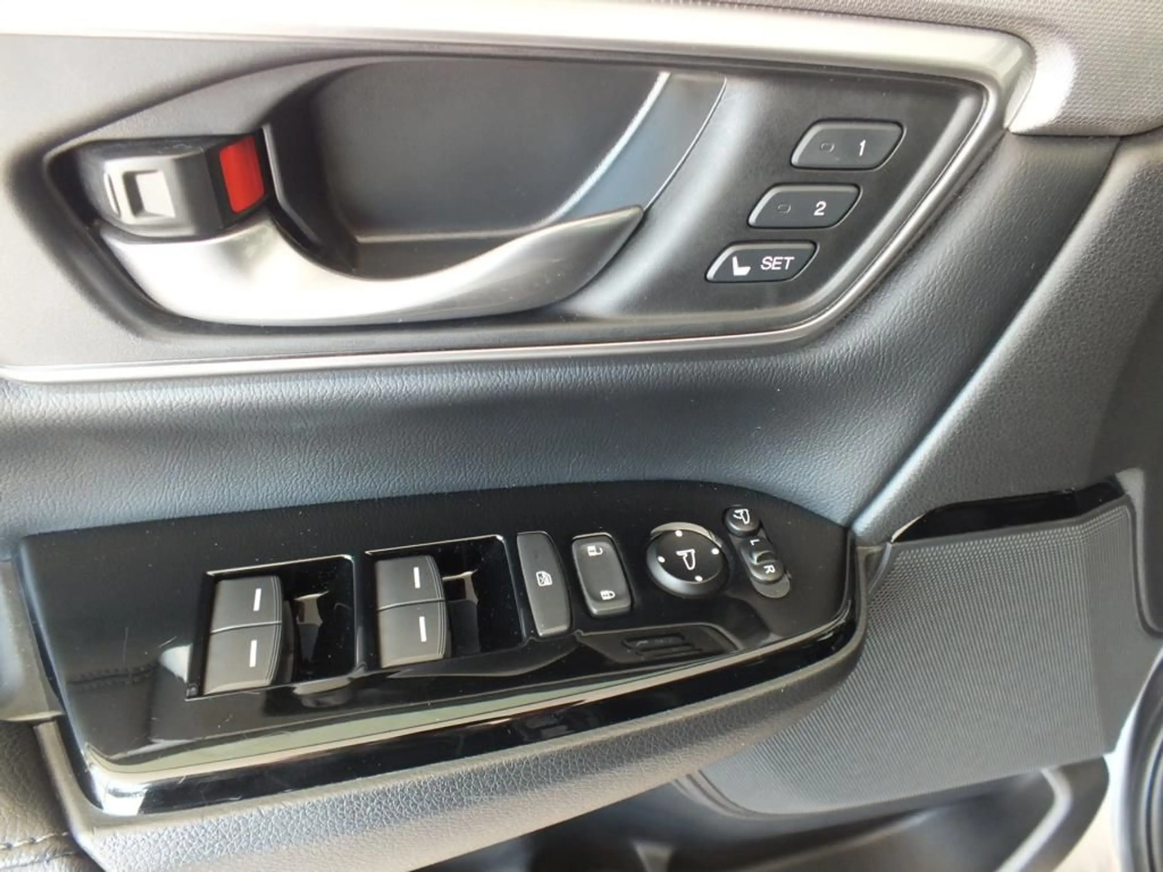 Honda CR-V 2.0 i-MMD Hybrid 4WD Executive — photo 5