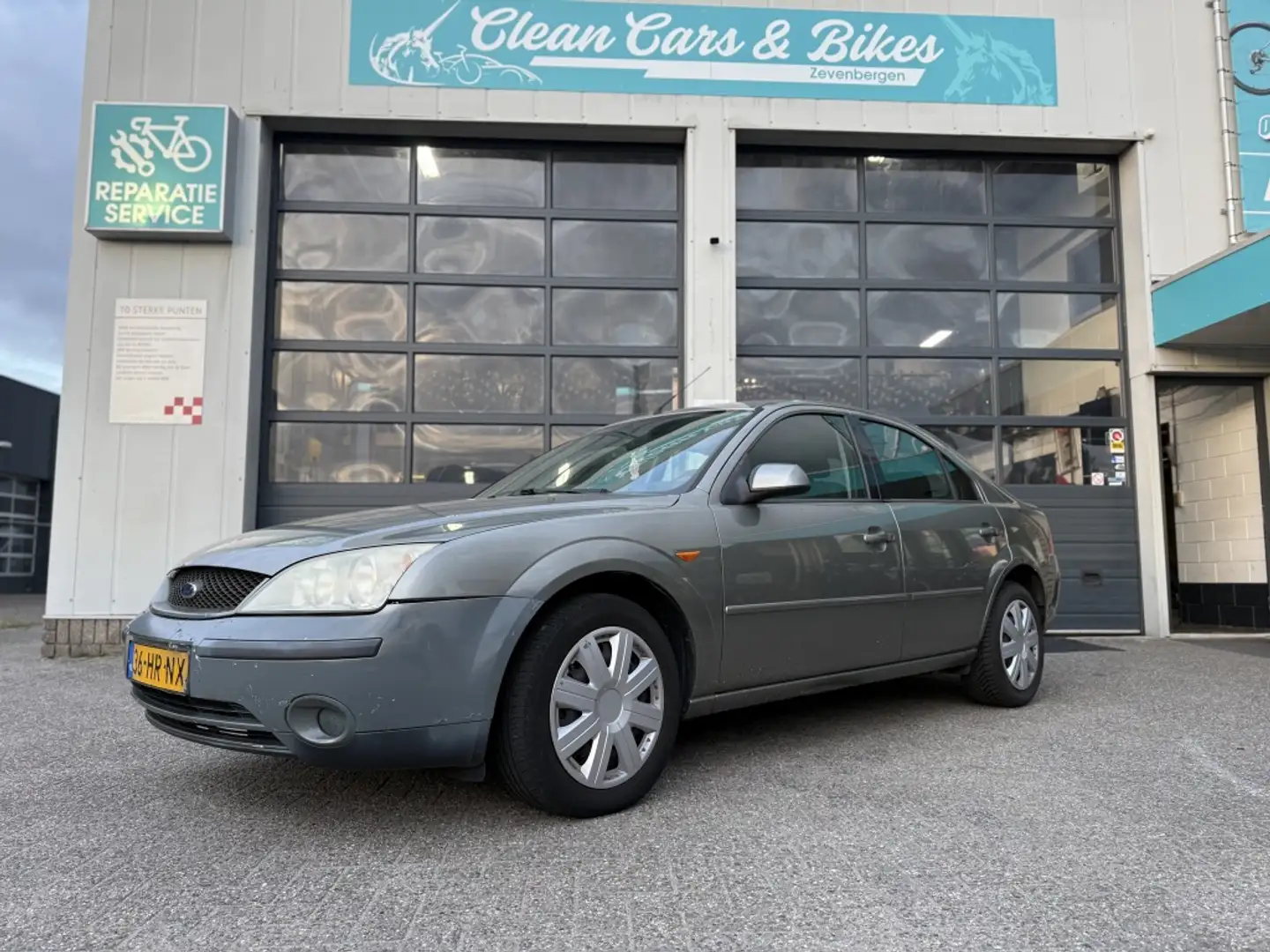 Ford Mondeo 2.0-16V Trend Vert - 1