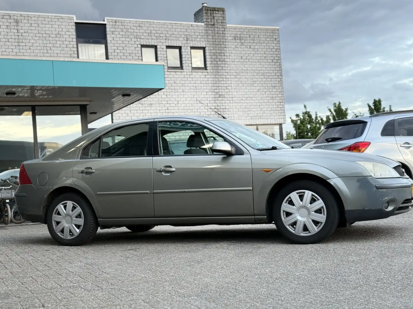 Ford Mondeo 2.0-16V Trend Vert - 2