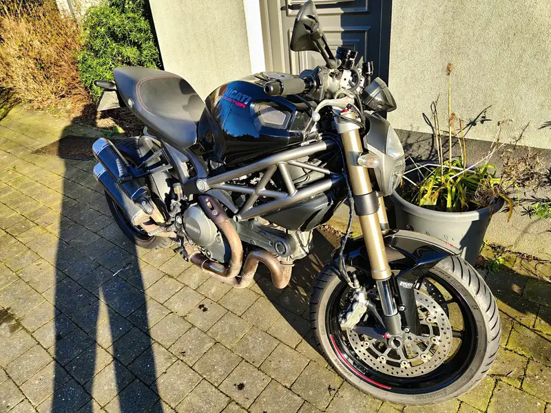 Ducati Monster 1100 - foto 7