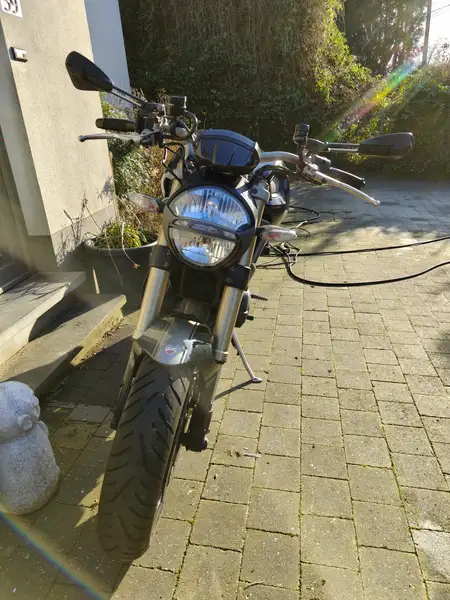 Ducati Monster 1100 - foto 4