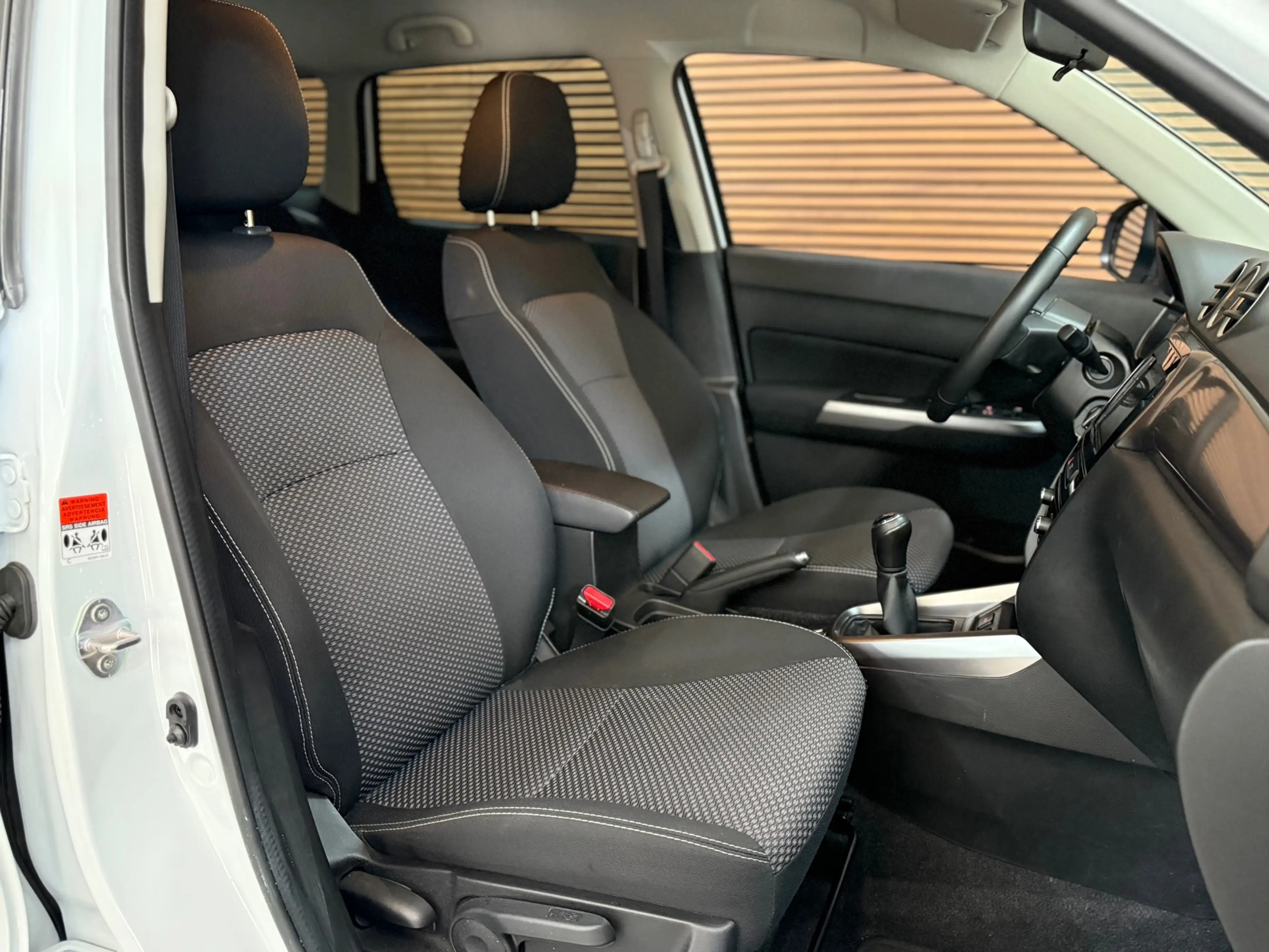 Suzuki Vitara 1.0 Boosterjet Select | ACC | Navi | Camera | LED — photo 10