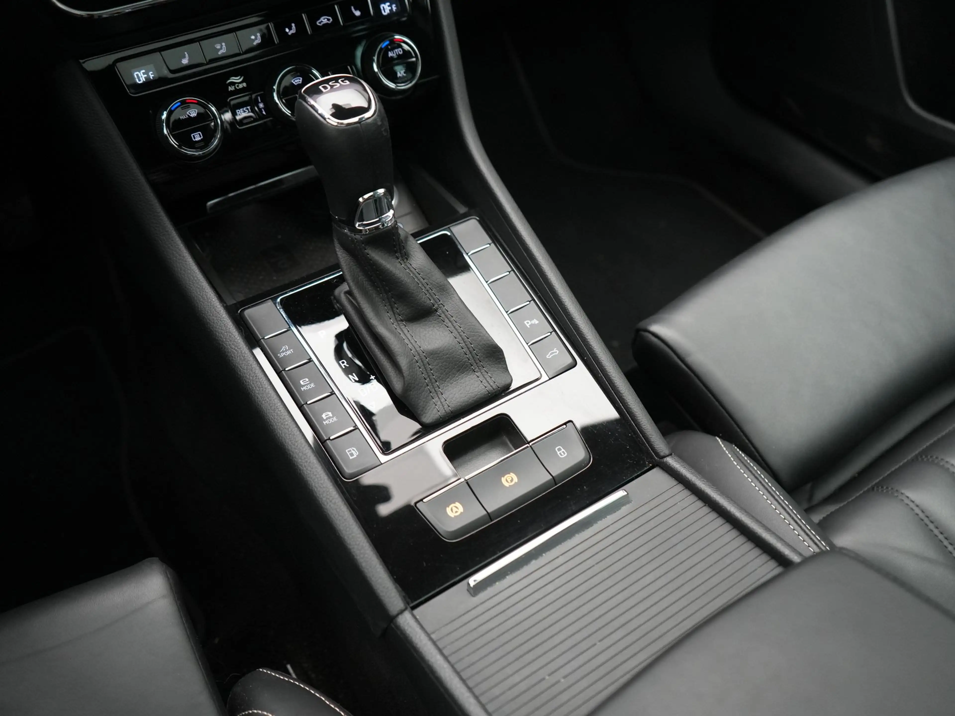 Skoda Superb Combi 1.4 TSI iV Laurin & Klement PHEV 218pk | Tre — photo 40