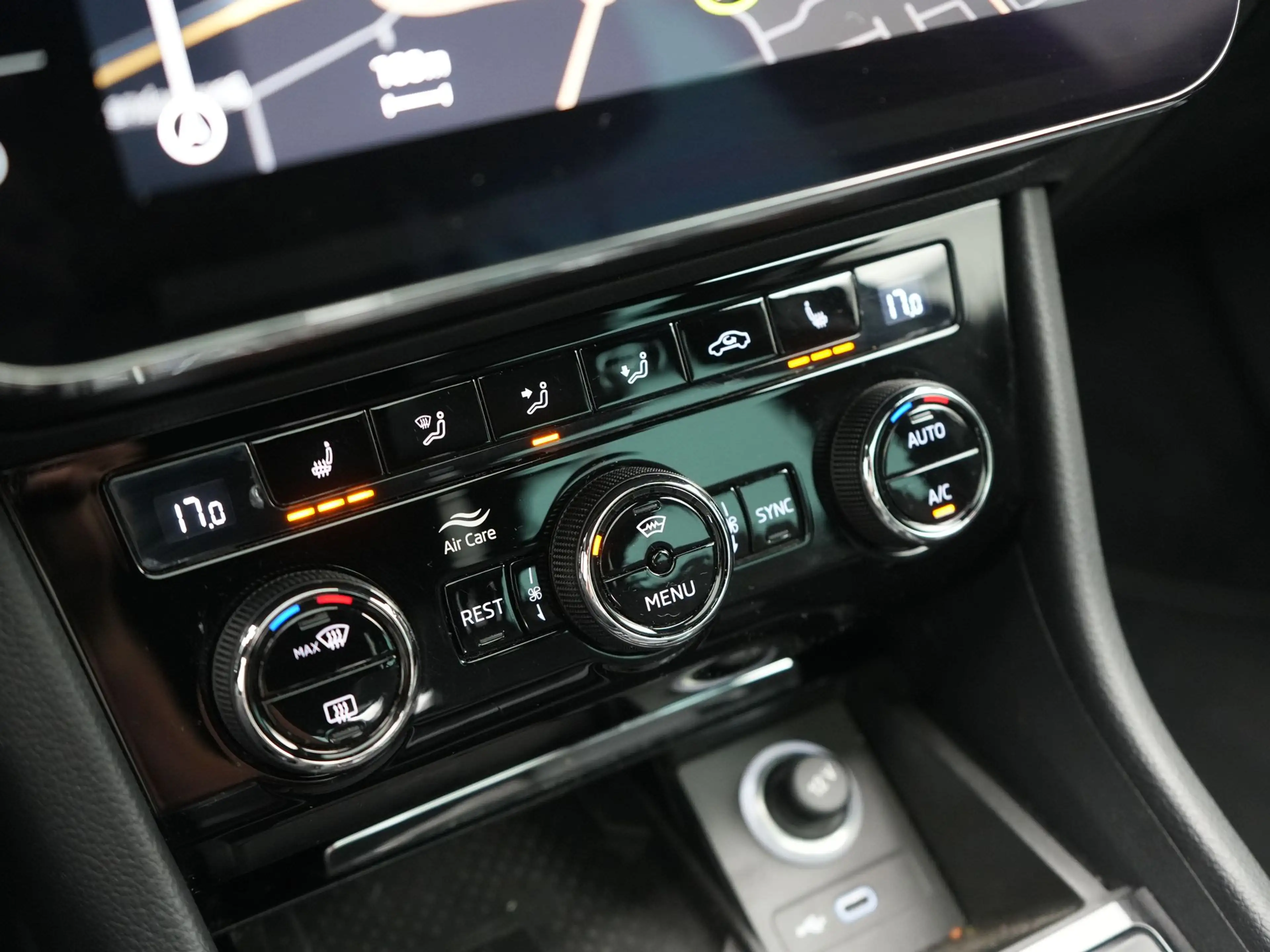 Skoda Superb Combi 1.4 TSI iV Laurin & Klement PHEV 218pk | Tre — photo 37
