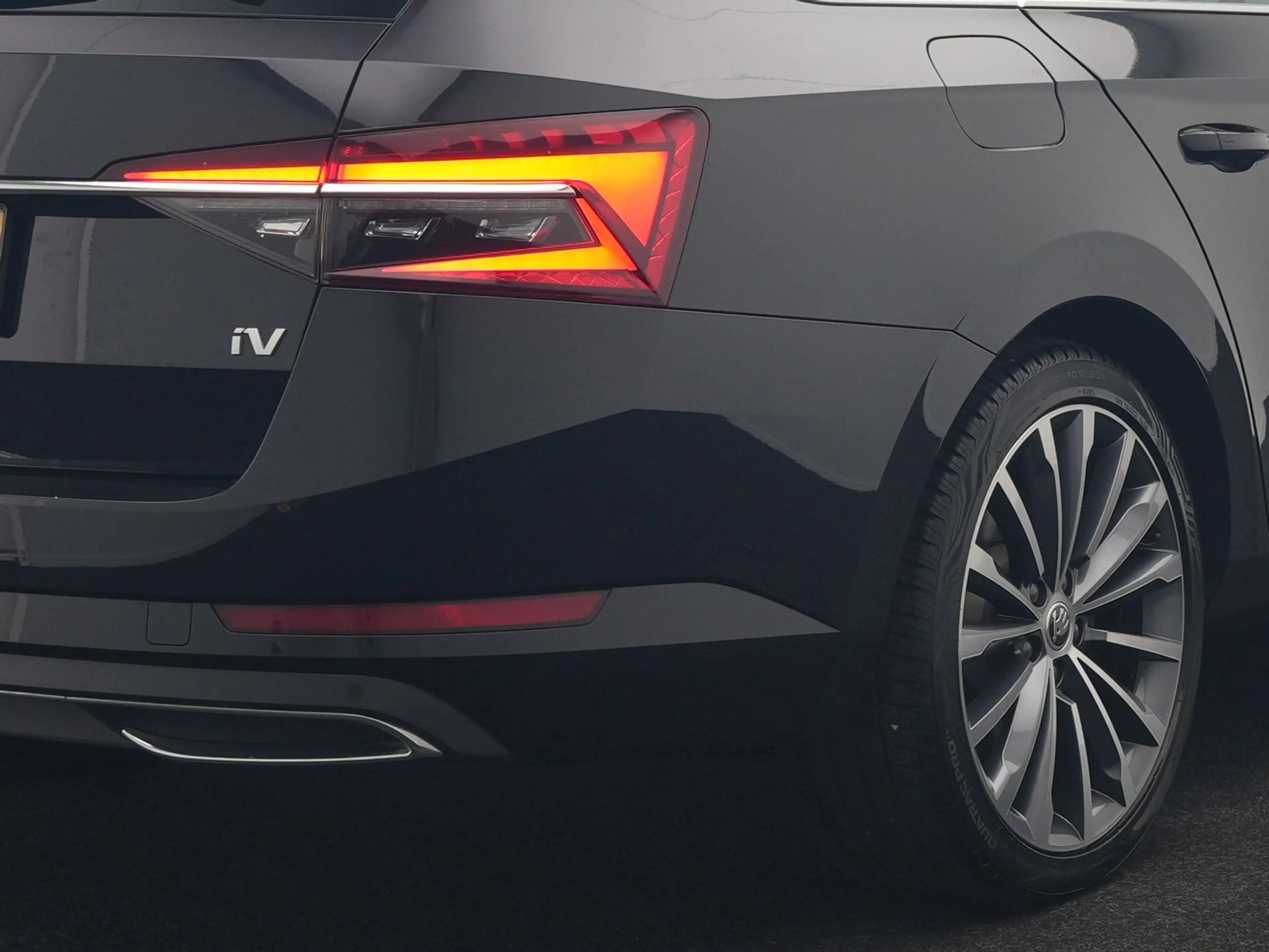 Skoda Superb Combi 1.4 TSI iV Laurin & Klement PHEV 218pk | Tre — photo 8