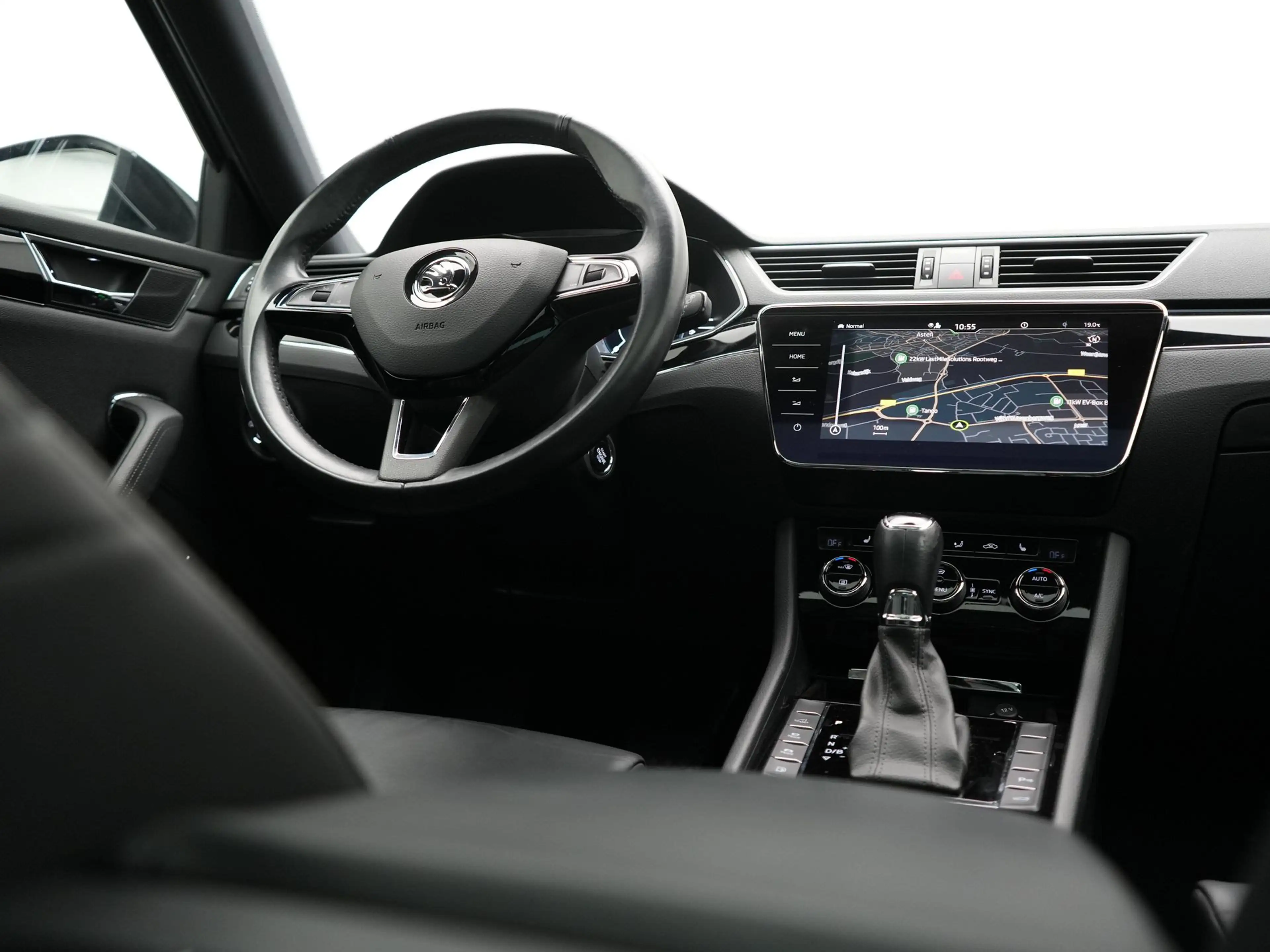 Skoda Superb Combi 1.4 TSI iV Laurin & Klement PHEV 218pk | Tre — photo 28