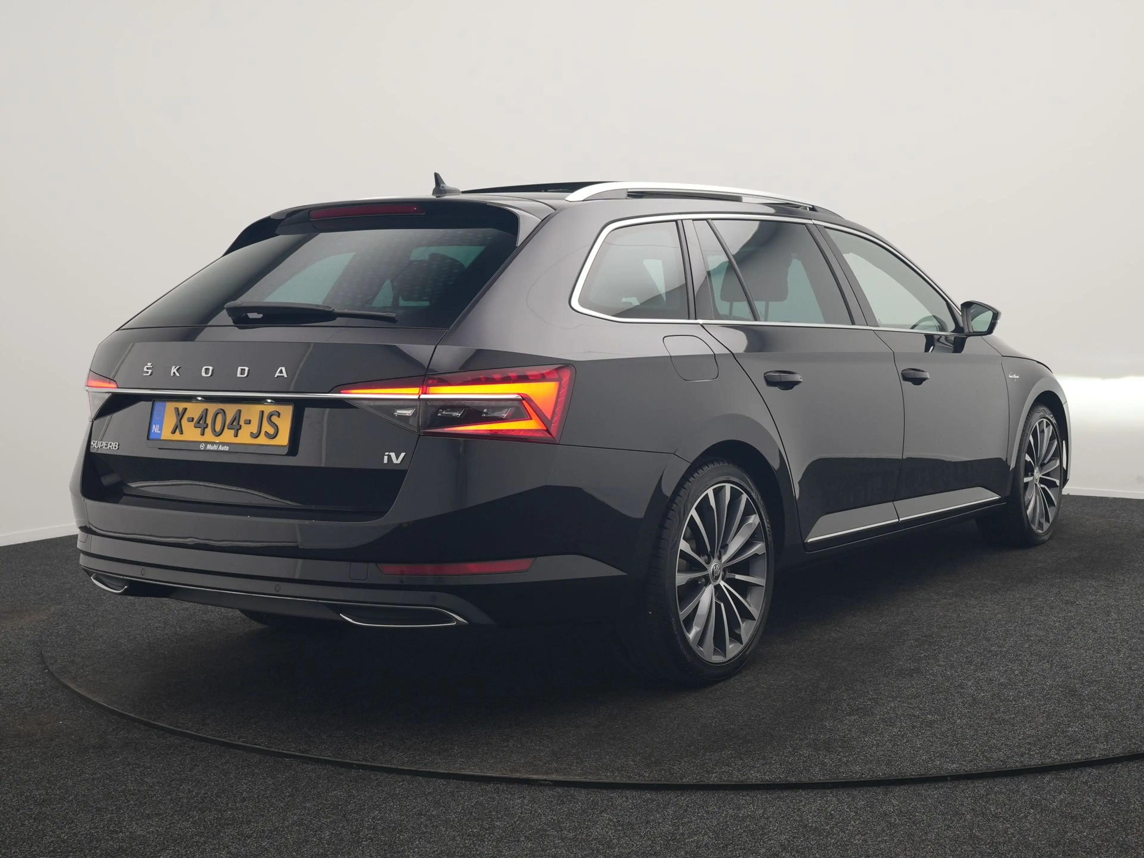 Skoda Superb Combi 1.4 TSI iV Laurin & Klement PHEV 218pk | Tre — photo 3