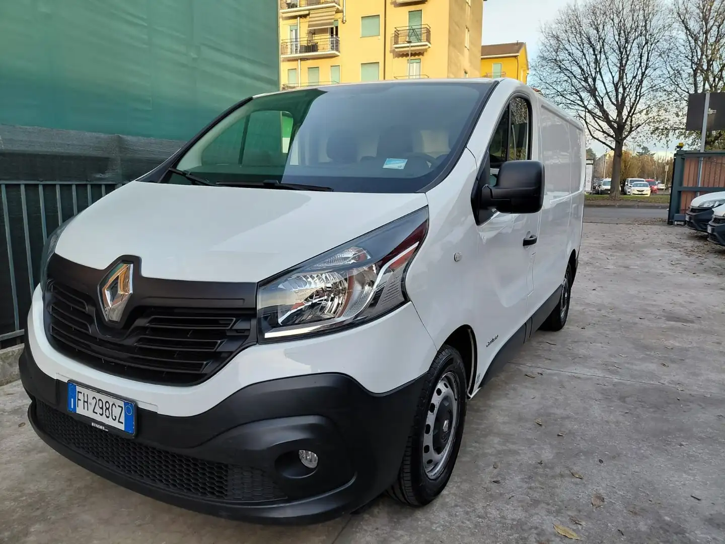 Renault Trafic furgone 3 posti Bianco - 1