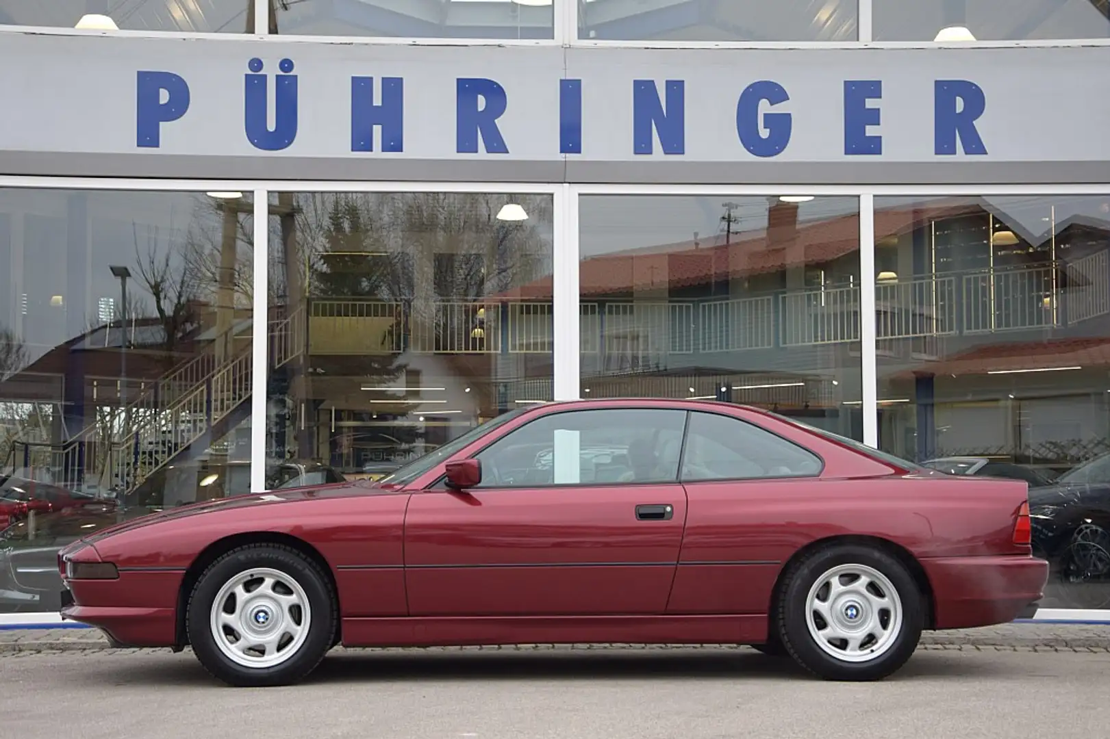 BMW 850 i Aut. V12 *2.HAND* Červená - 1