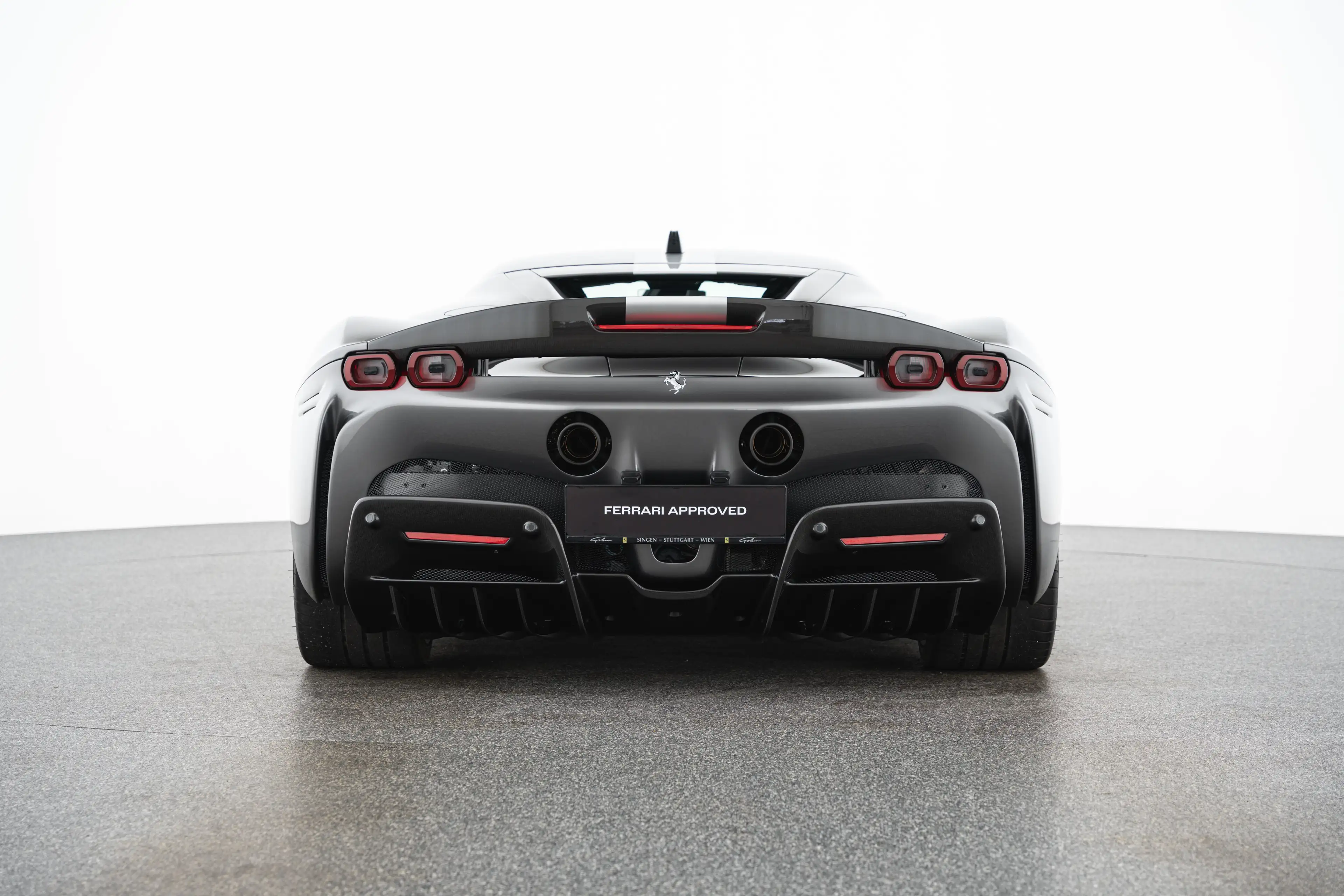 Ferrari SF90 Stradale PHEV 7,9kWh F1-DCT — photo 6