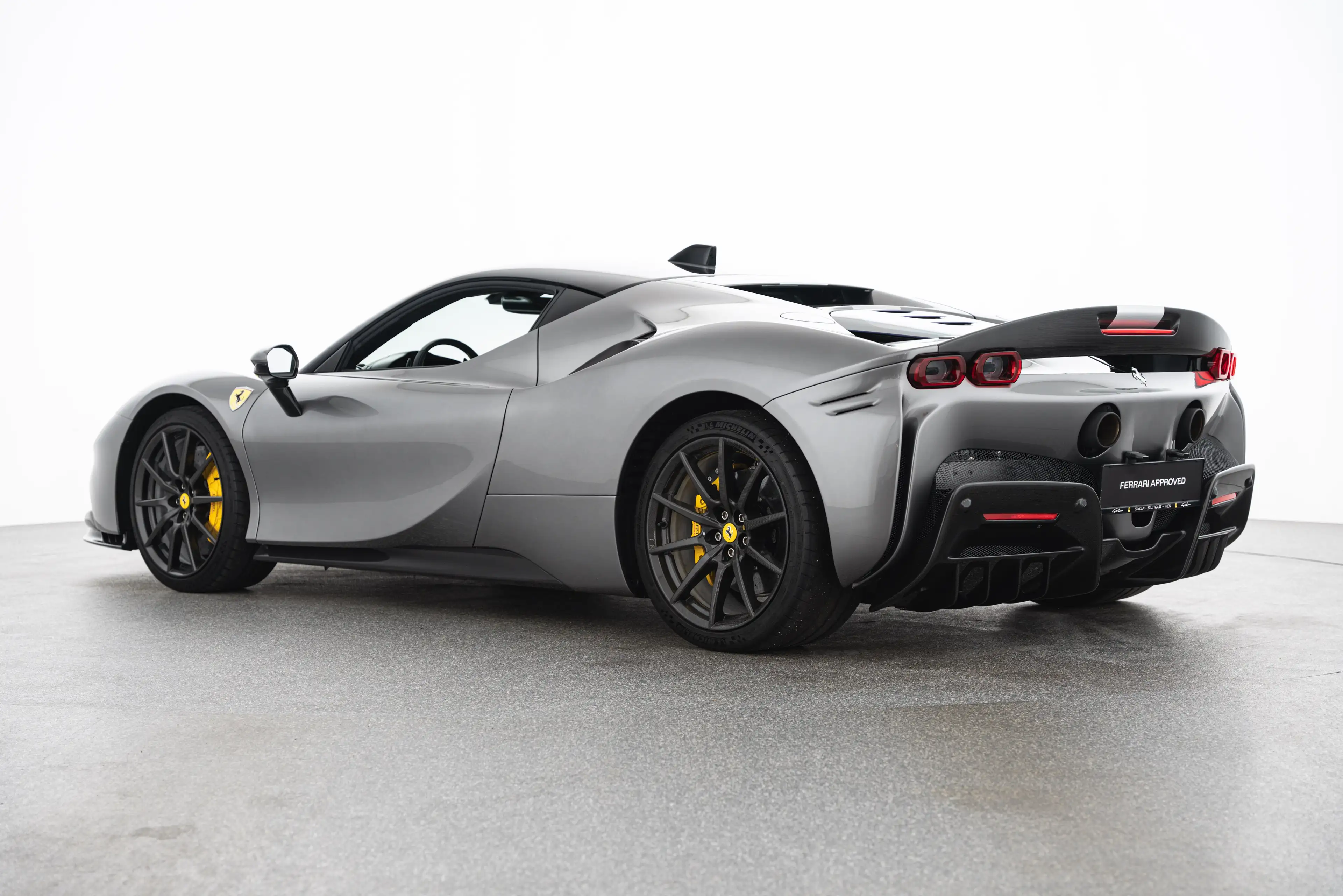 Ferrari SF90 Stradale PHEV 7,9kWh F1-DCT — photo 7