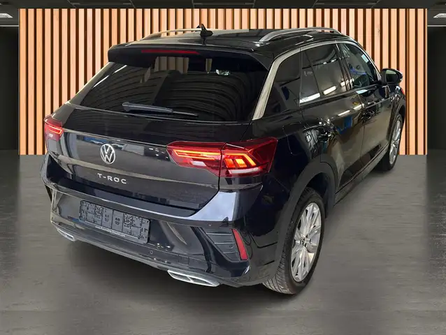 Volkswagen T-Roc view 22
