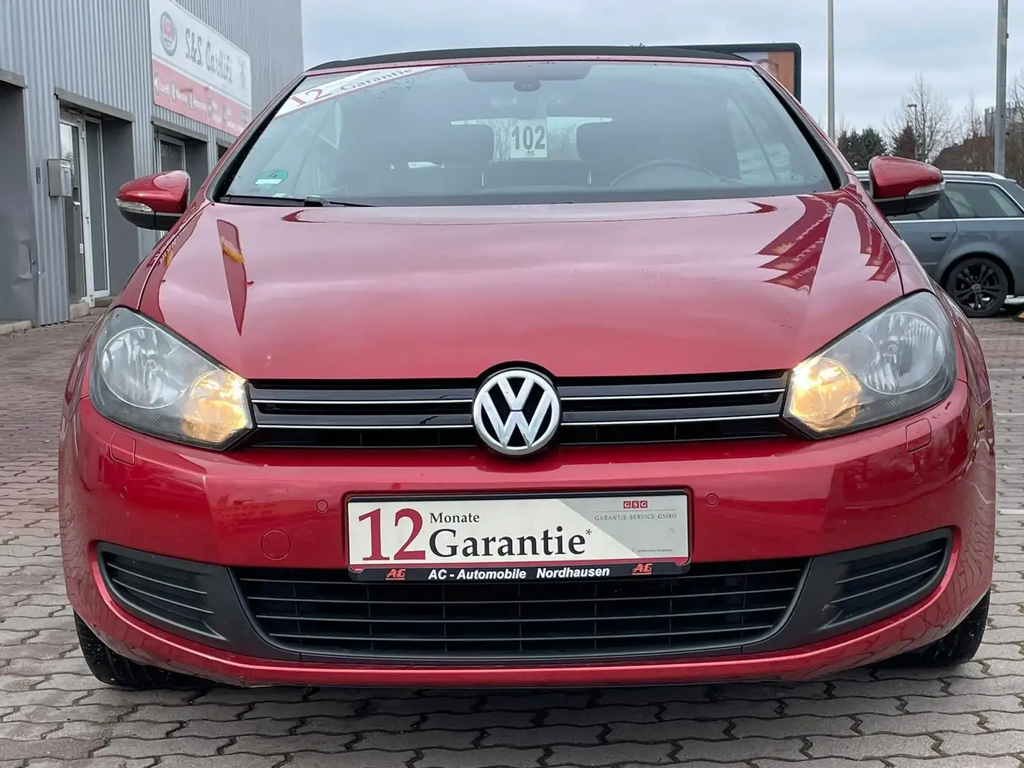 Volkswagen Golf VI Cabriolet BMT Basis Rouge - 2