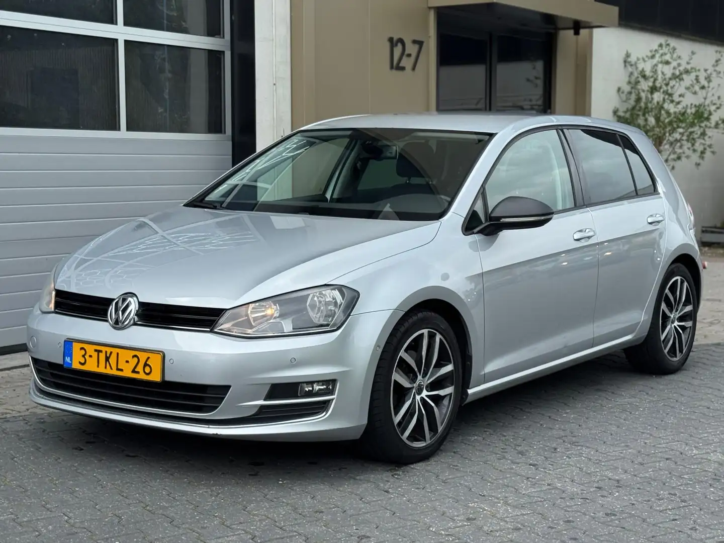 Volkswagen Golf 1.4 TSI Highline|DSG|Dynaudio| Grijs - 1