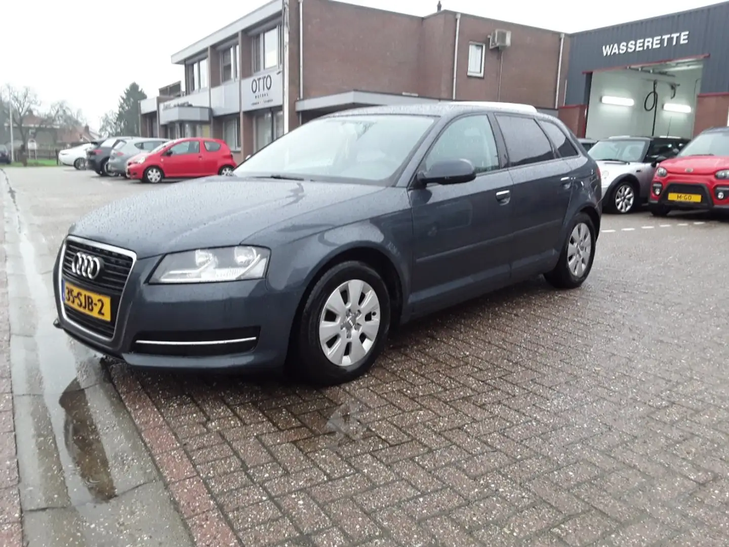 Audi A3 1.6 TDI Attraction Pro Line Business Gris - 1