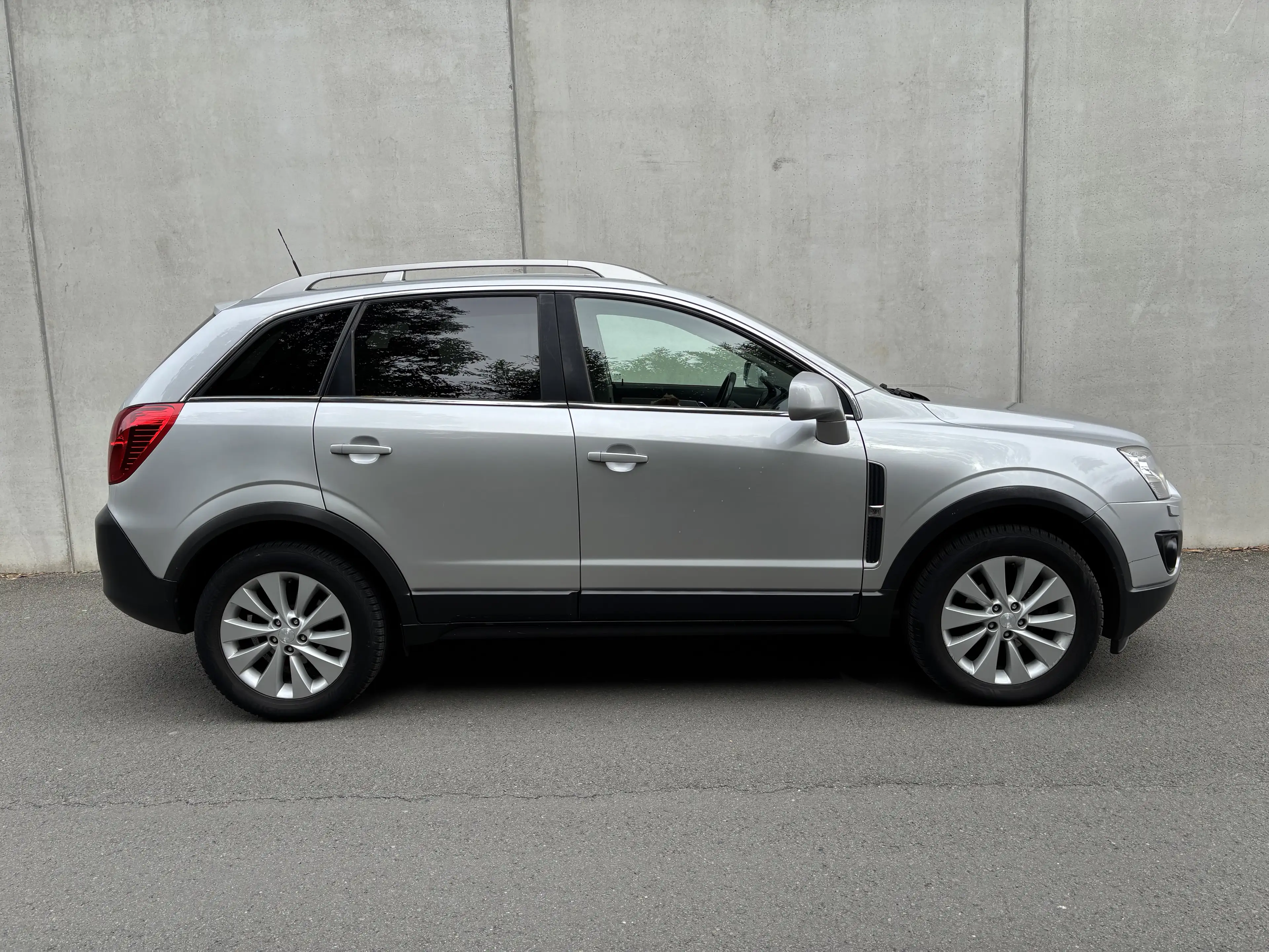 Opel Antara Antara 2.2 CDTI 4x2 Ultimate Edition — photo 2