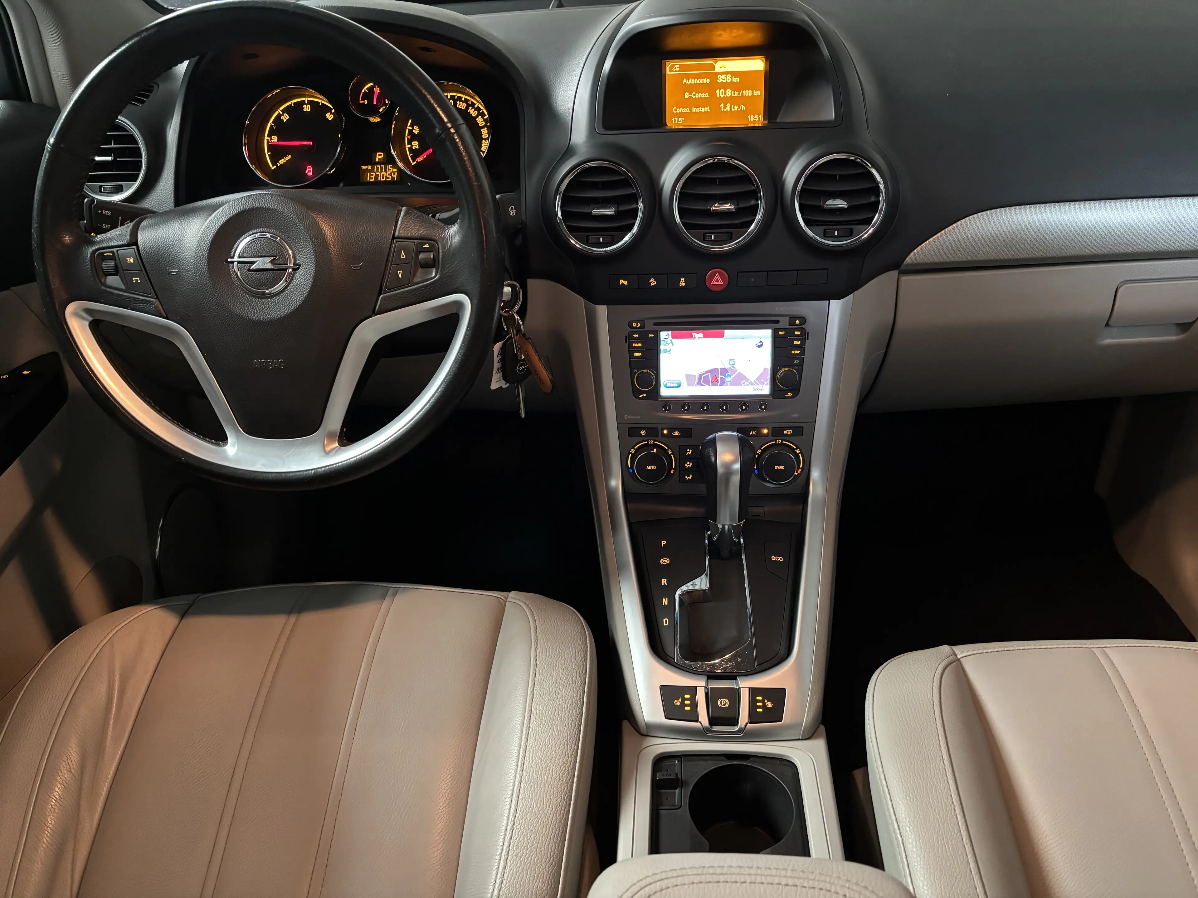 Opel Antara Antara 2.2 CDTI 4x2 Ultimate Edition — photo 12