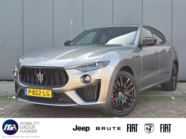 Maserati Levante 3.8 V8 GTS | Schuif-kanteldak | Adaptive Cruise Co