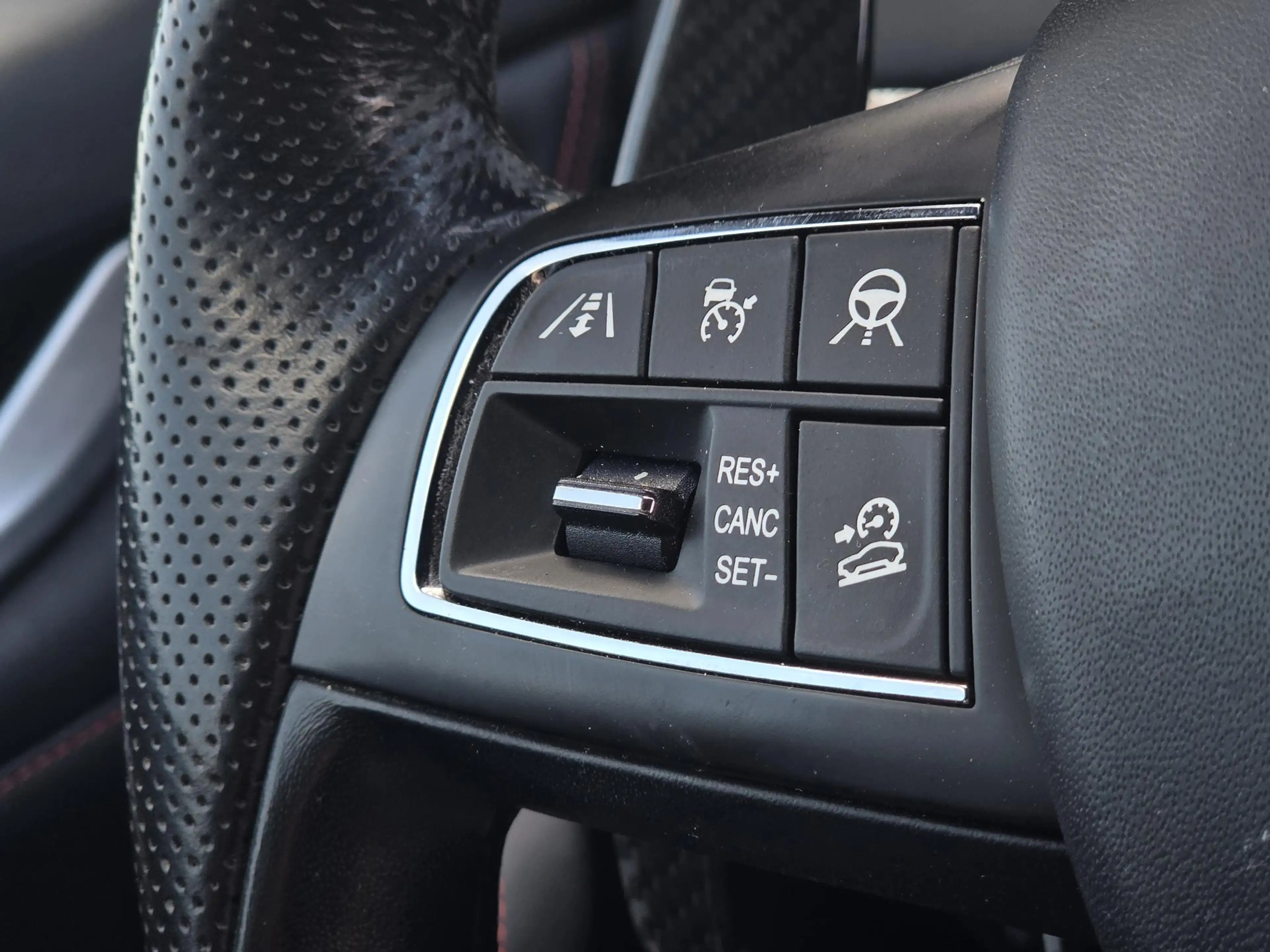 Maserati Levante 3.8 V8 GTS | Schuif-kanteldak | Adaptive Cruise Co — photo 18