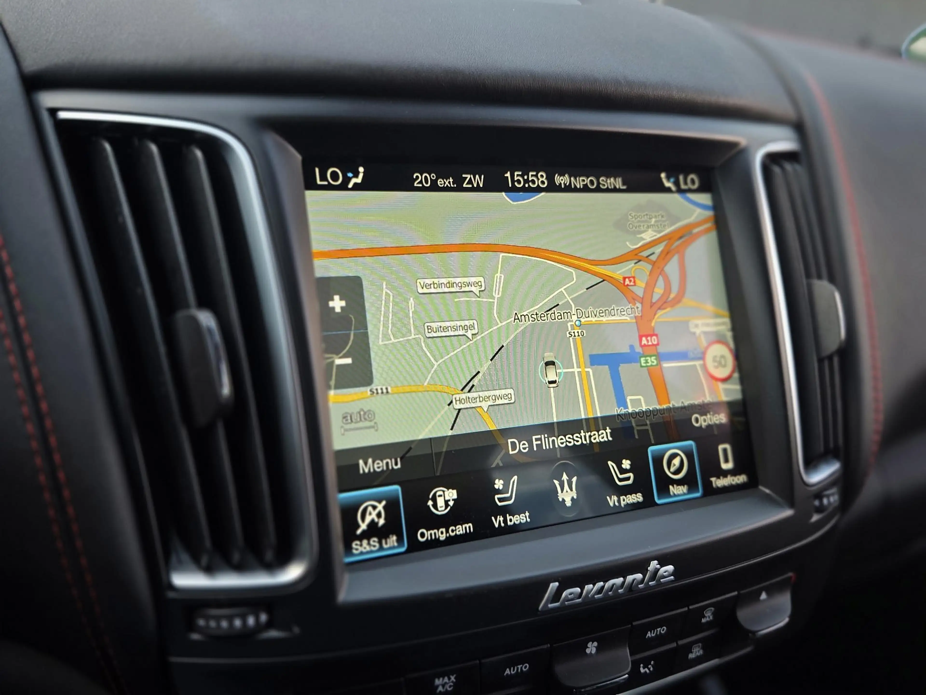 Maserati Levante 3.8 V8 GTS | Schuif-kanteldak | Adaptive Cruise Co — photo 19