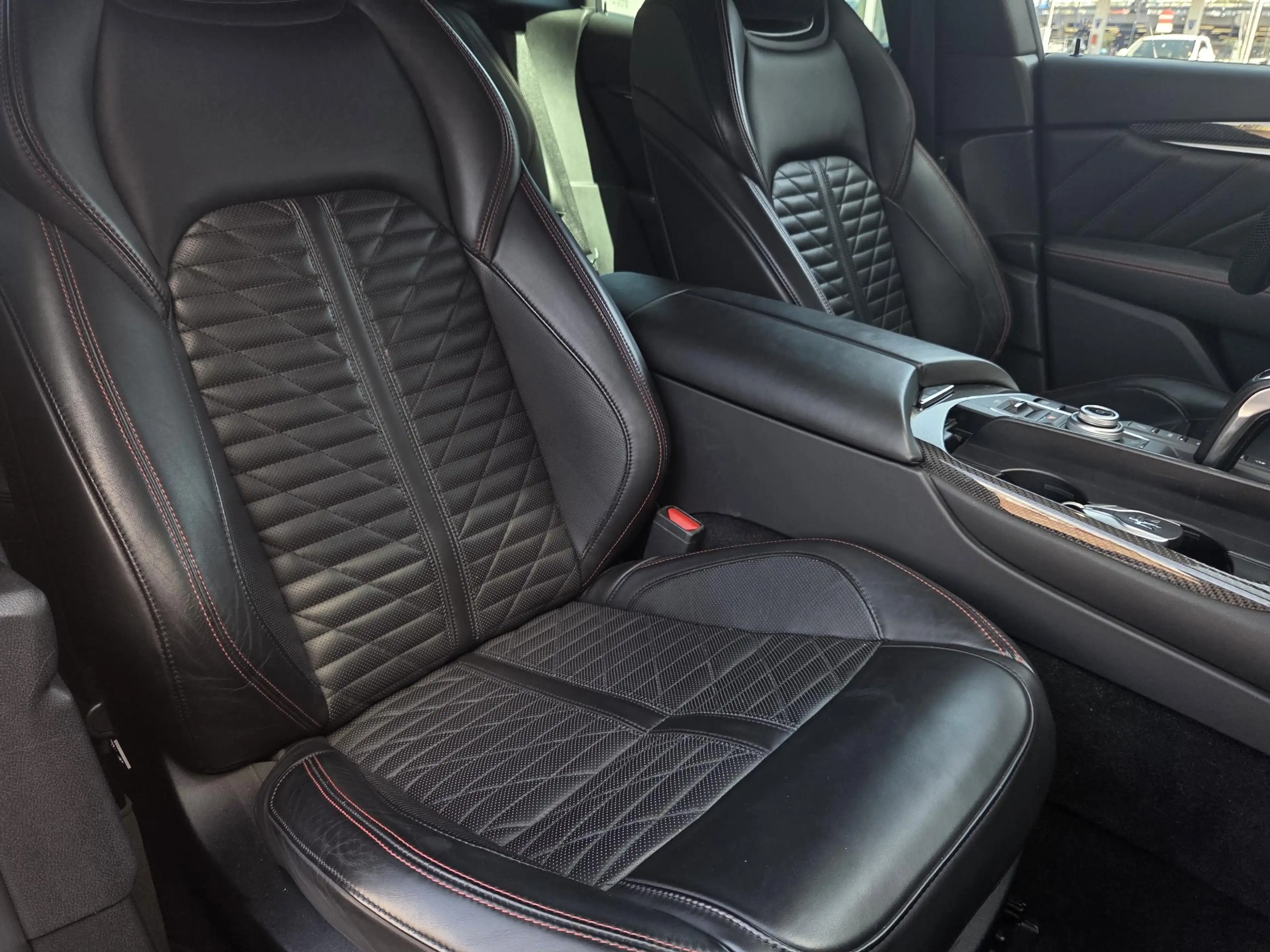 Maserati Levante 3.8 V8 GTS | Schuif-kanteldak | Adaptive Cruise Co — photo 6