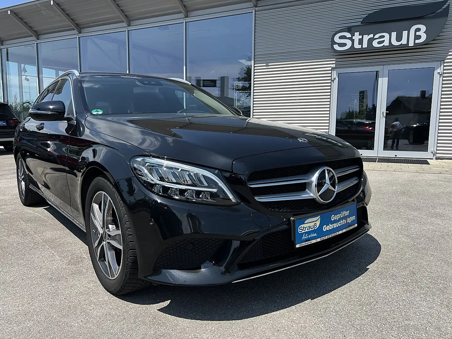 Mercedes-Benz C 180 Avantgarde Schwarz - 1