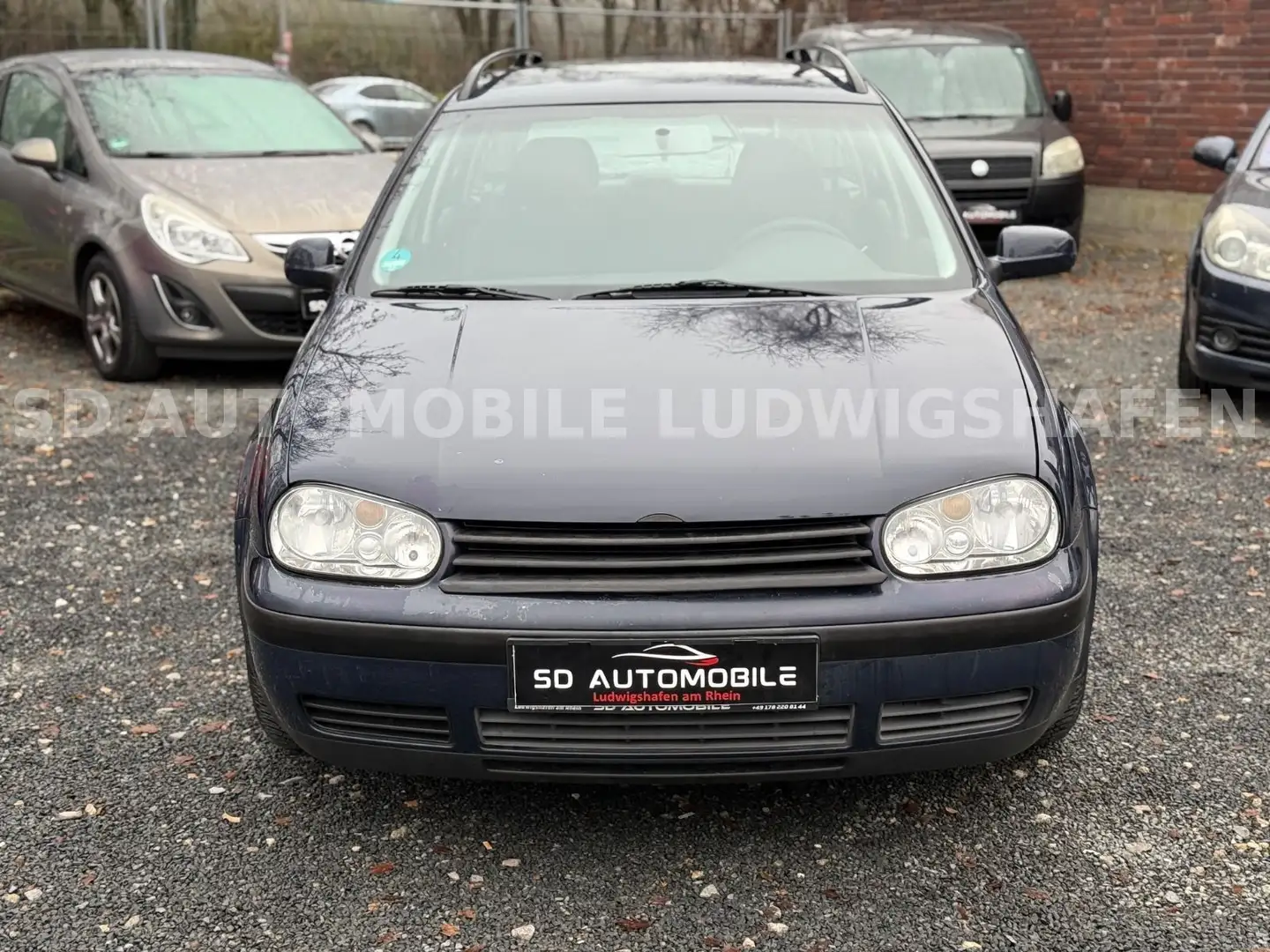 Volkswagen Golf 1.6/VOLLSCHKHFT/1HAND/TÜV/KLIMA Blau - 2