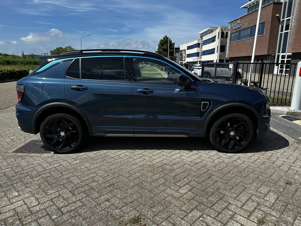 Lynk & Co 01 2022