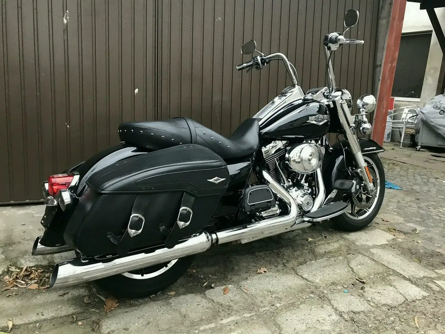 Harley-Davidson Road King Classic crna - 2