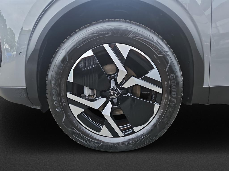 Peugeot 2008 GT — photo 9