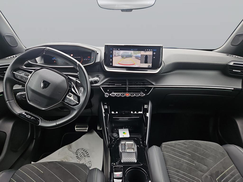 Peugeot 2008 GT — photo 11