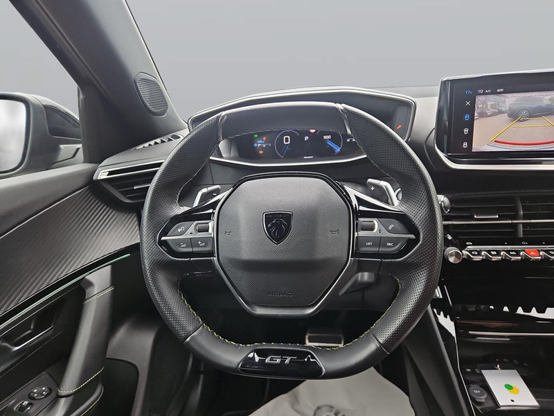 Peugeot 2008 GT — photo 14