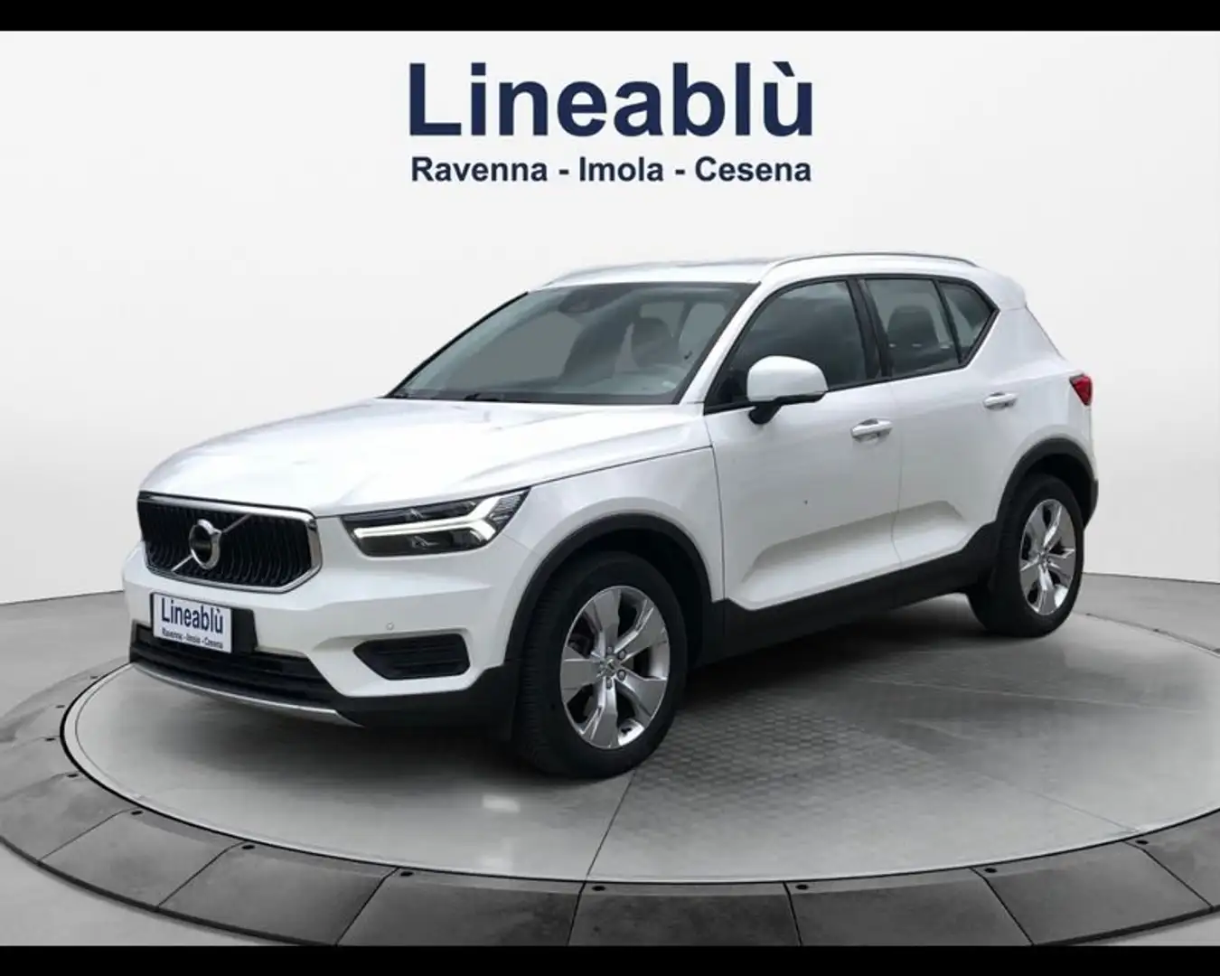 Volvo XC40 (2017--->) D4 AWD Geartronic Momentum White - 1