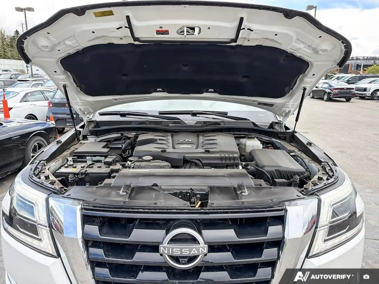 Nissan Armada снимка Nissan Armada