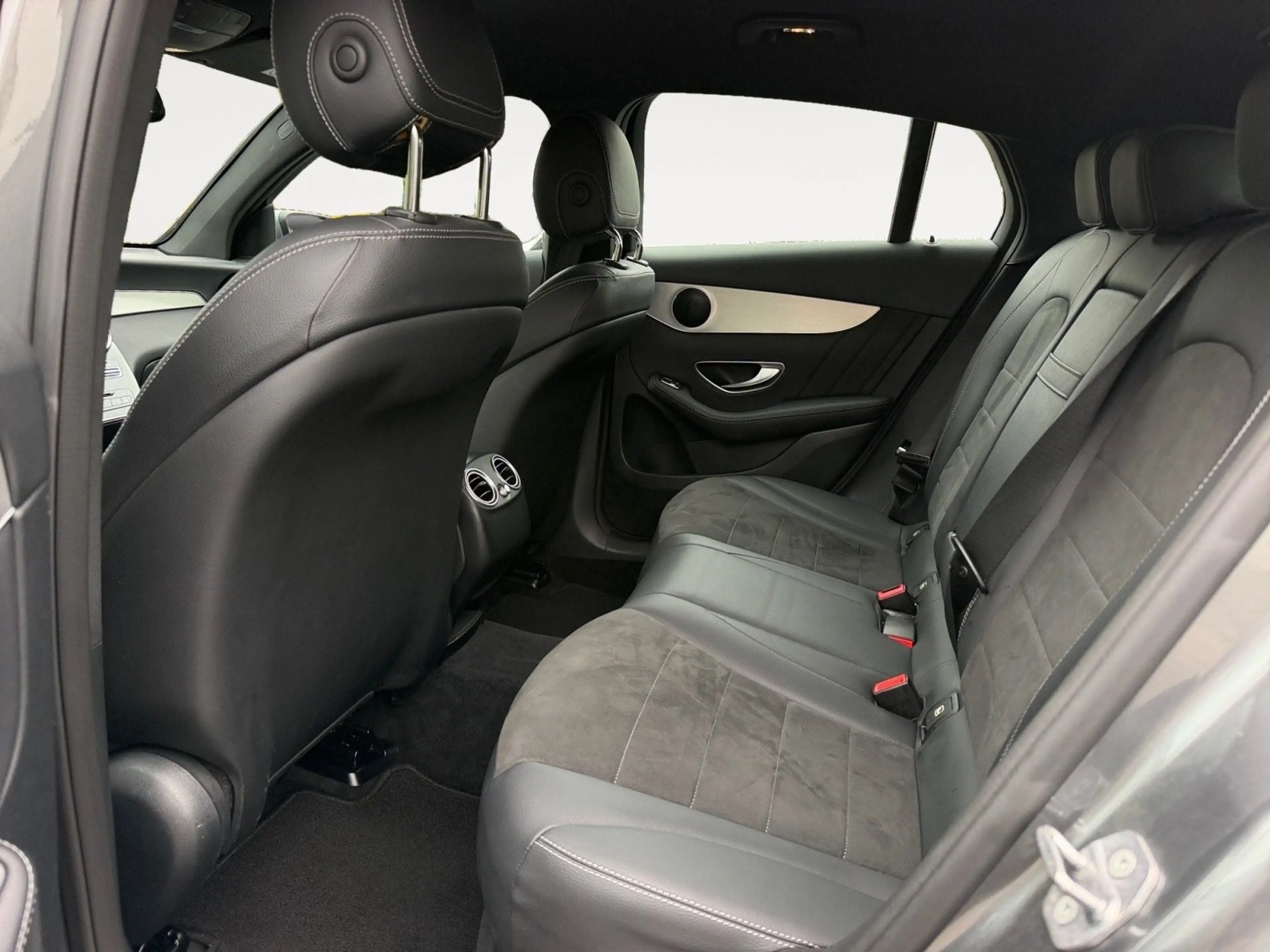Mercedes-Benz GLC 250 GLC Coupe 4Matic AMG-Line LED Kamera — photo 10