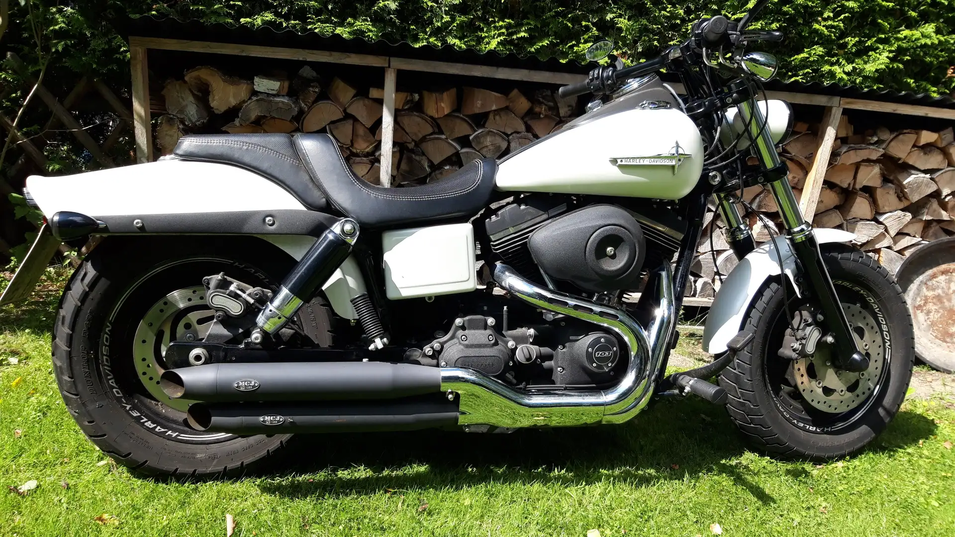 Harley-Davidson Fat Bob bijela - 2